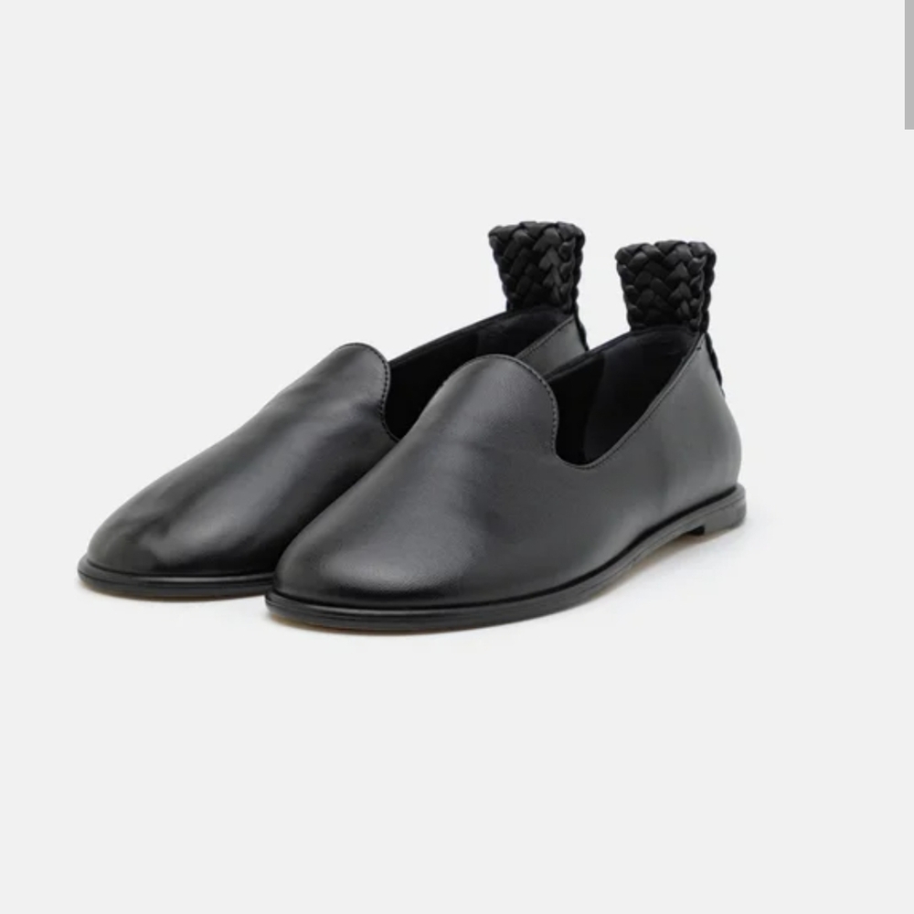 Dear Fraces Mica Flat